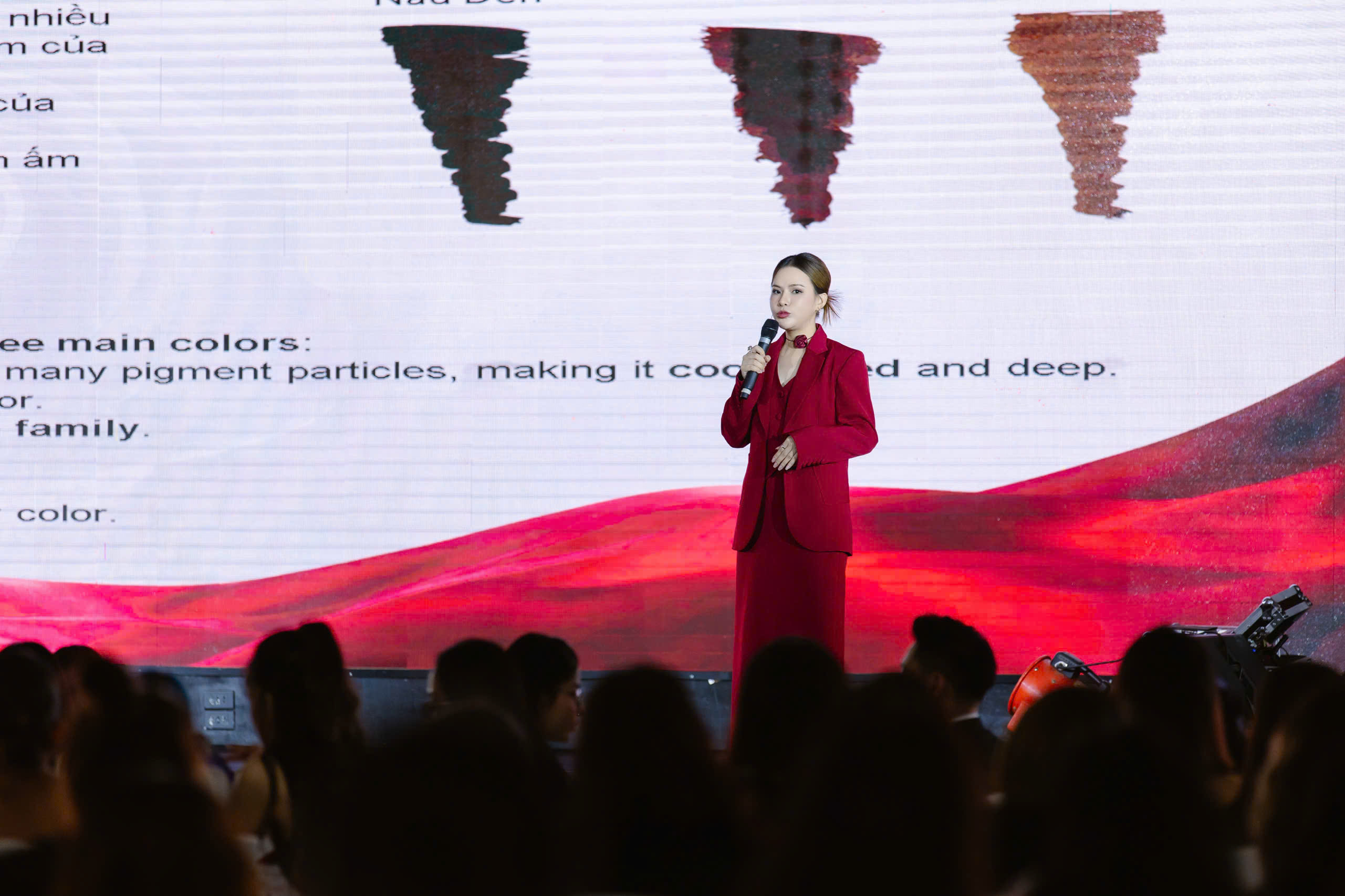 BẬC THẦY ĐÀO TẠO PHUN XĂM ĐỖ HƯƠNG - HÀNH TRÌNH NHIỀU THỬ THÁCH ĐẾN VỊ THẾ GRAND MASTER HÀNG ĐẦU NGÀNH PMU VIỆT NAM