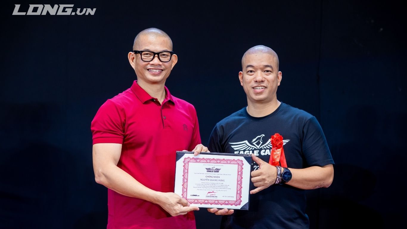 NGUYỄN QUANG HƯNG - BẠN KHÔNG THAY ĐỔI KHI HIỂU THÊM. BẠN CHỈ THAY ĐỔI KHI KHÔNG CÒN TRỐN TRÁNH CHÍNH MÌNH