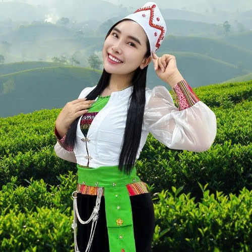 LƯƠNG Y HUÊ THỊ LÀ AI? NGƯỜI KIẾN TẠO HÀNH TRÌNH HỒI SINH THÂN - TÂM - SẮC CHO NỮ DOANH NHÂN VIỆT