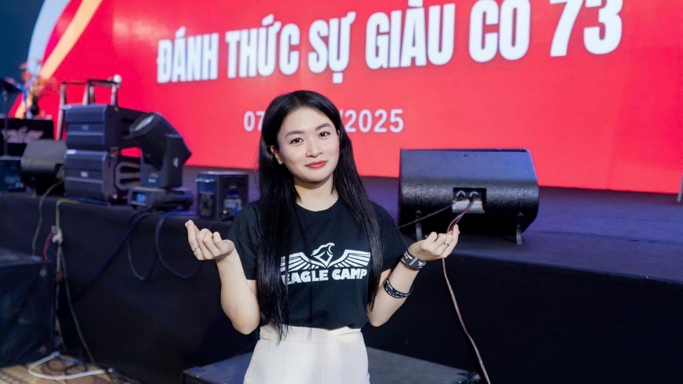 ĐINH ÁNH HUYỀN - CHÂN DUNG MỘT NHÀ ĐÀO TẠO – COACH ĐỒNG HÀNH CÙNG PHỤ NỮ TINH HOA LÃNH ĐẠO BẰNG TRÁI TIM ĐỂ KIẾN TẠO CUỘC SỐNG GIÀU CÓ VÀ HẠNH PHÚC