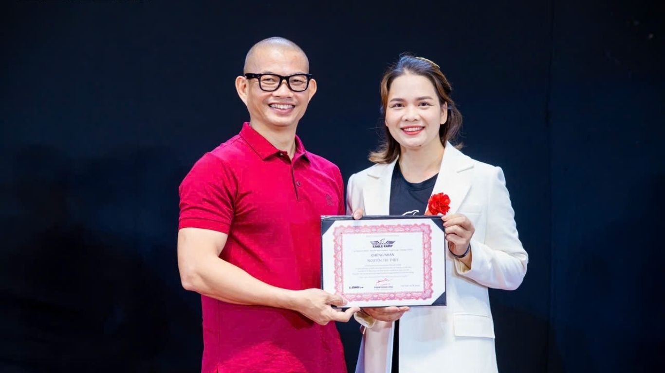 HÀNH TRÌNH 10 NĂM KINH DOANH ONLINE CỦA THÚY NGUYỄN: TỪ NGƯỜI CHỈ BIẾT BÁN HÀNG ĐẾN XÂY DỰNG THƯƠNG HIỆU CÁ NHÂN BỀN VỮNG