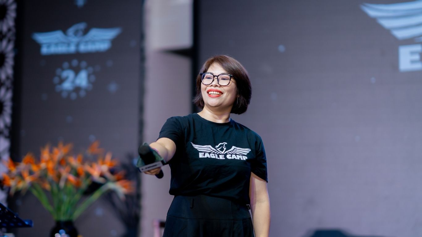 HỒNG XIÊM – HÀNH TRÌNH TỪ BẢN NĂNG SINH TỒN ĐẾN THÀNH CÔNG TRONG BÌNH AN