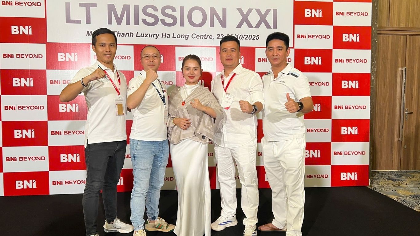 LÊ ĐỨC ANH TỪ “ĐÁY RỖNG” Ở MỘT QUÁN BAR HÀ NỘI ĐẾN HÀNH TRÌNH ĐƯA QVID VÀO TOP 5 VIDEO AI TOÀN CẦU