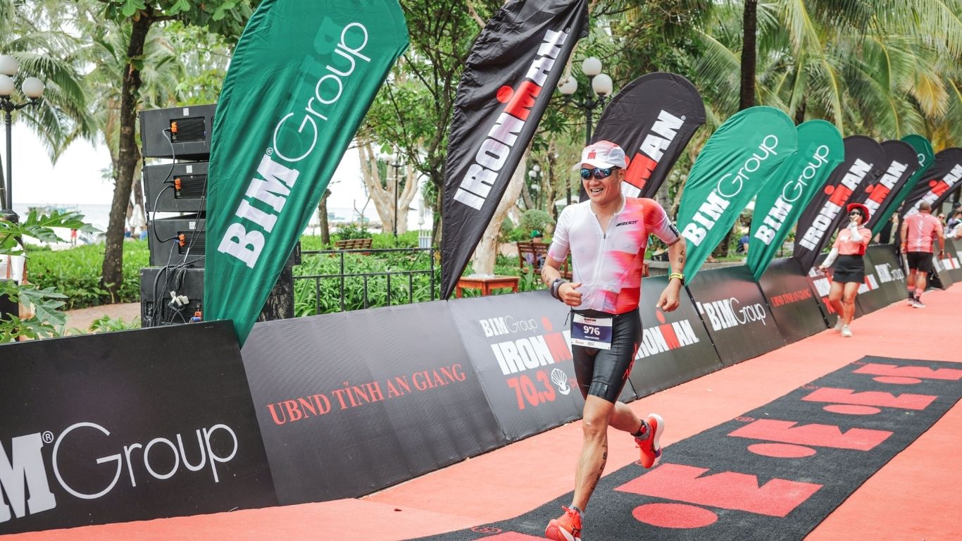 HÀNH TRÌNH TỪ CON SỐ 0 ĐẾN DOANH NHÂN TRIỆU ĐÔ CỦA NGUYỄN HỮU TUYÊN HÀNH TRÌNH TỪ CON SỐ 0 ĐẾN DOANH NHÂN TRIỆU ĐÔ CỦA NGUYỄN HỮU TUYÊN