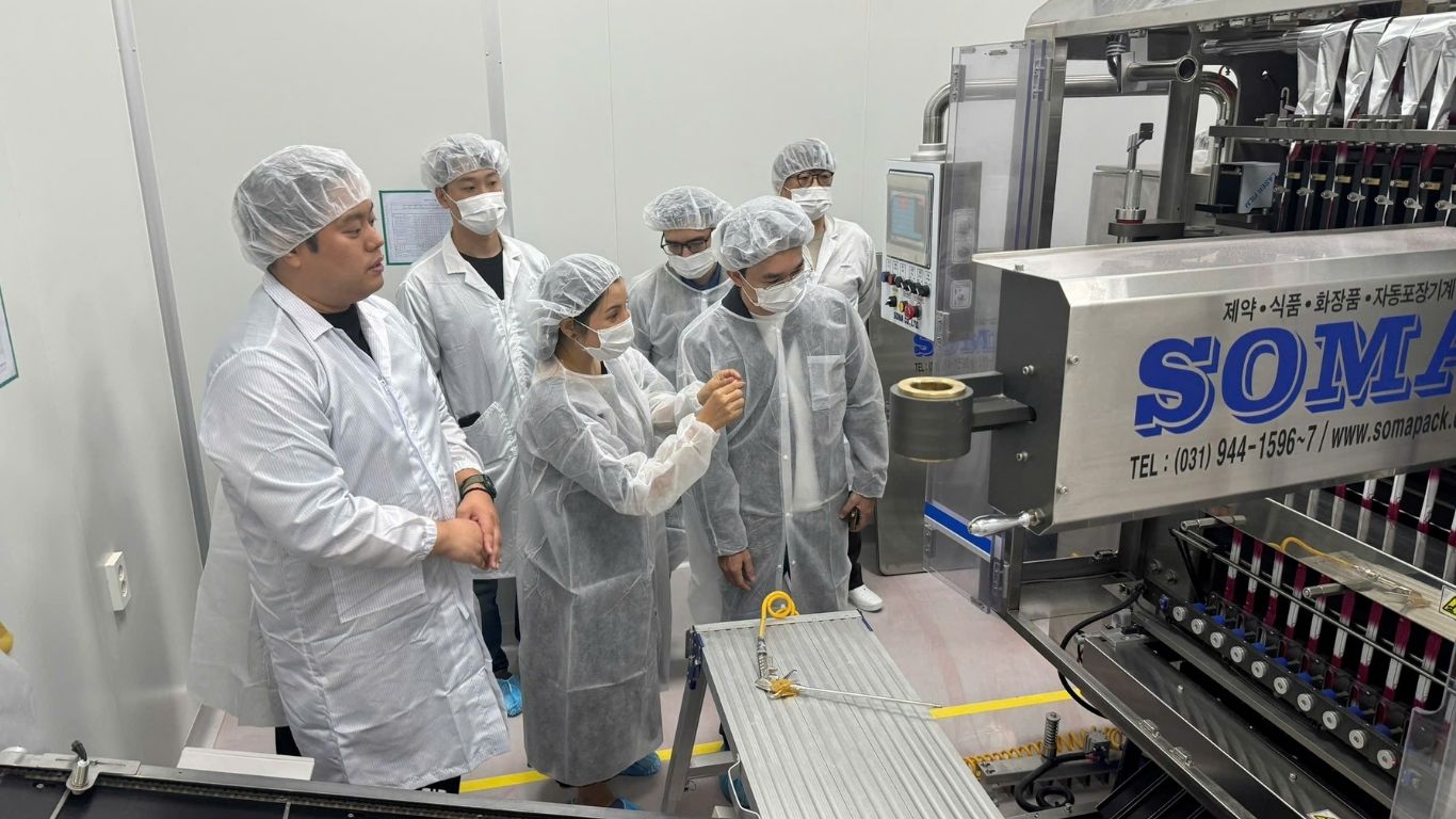 NGÔ THỊ ÚT LUÂN VÀ HÀNH TRÌNH XÂY DỰNG K-BEAUTY WORLDWIDE TỪ KỶ LUẬT SẢN XUẤT HÀN QUỐC