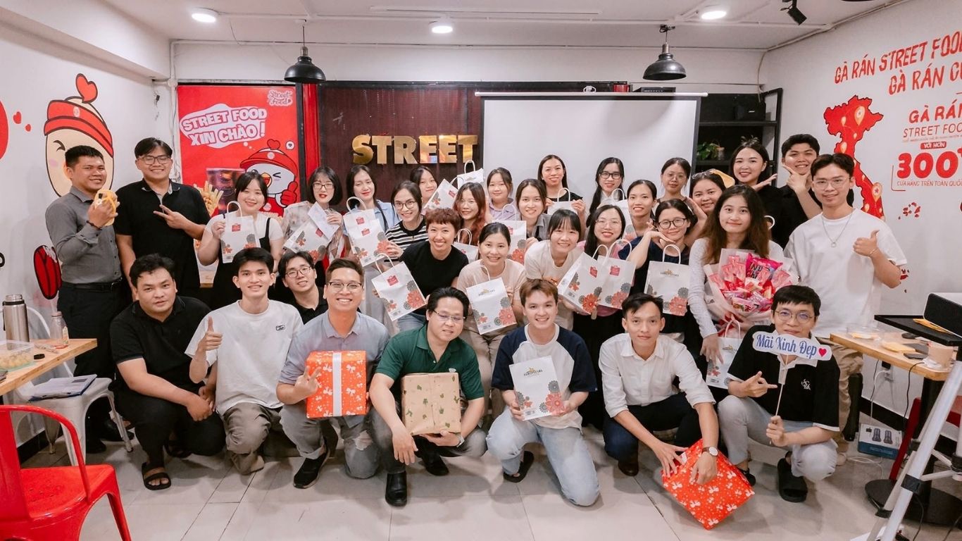 Nguyễn Thị Thiên Thảo – Thảo Tóc Ngắn Nguyễn Thị Thiên Thảo – Thảo Tóc Ngắn